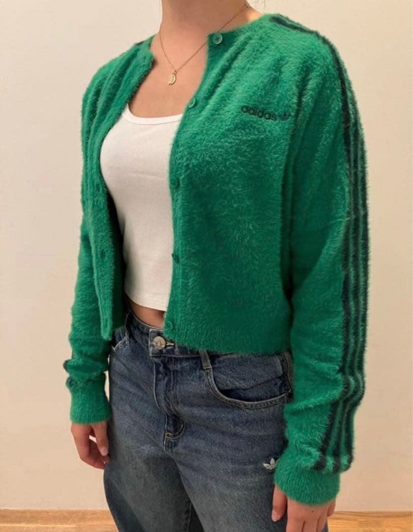 adidas フラッフィーニット カーディガン グリーン りなてぃ着用