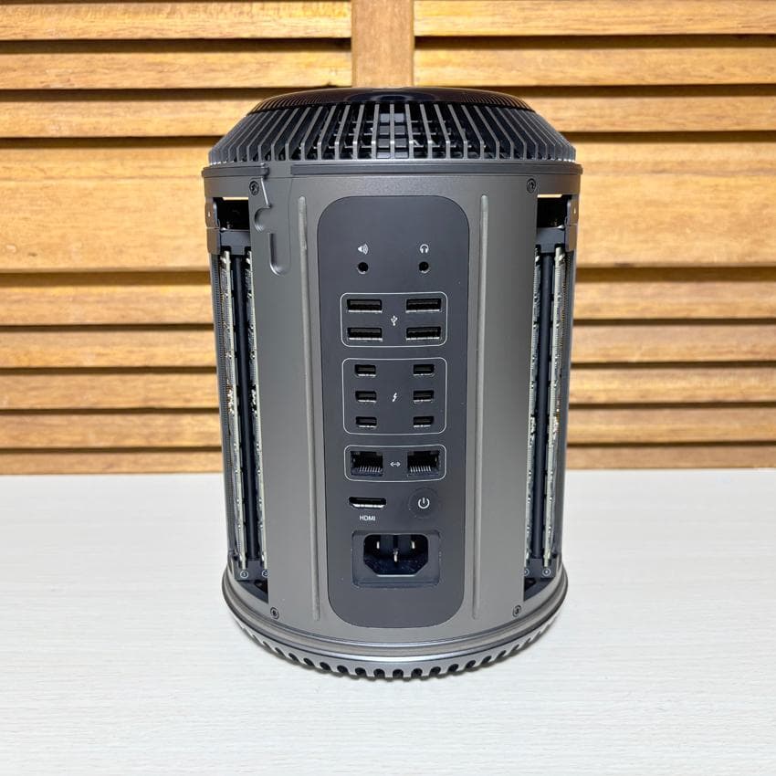 Mac Pro(Late 2013) 2.7GHz・64GB・1TB