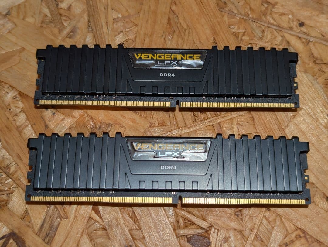 CORSAIR vengeanceDDR4 16GB(8GB×2)2666MHz