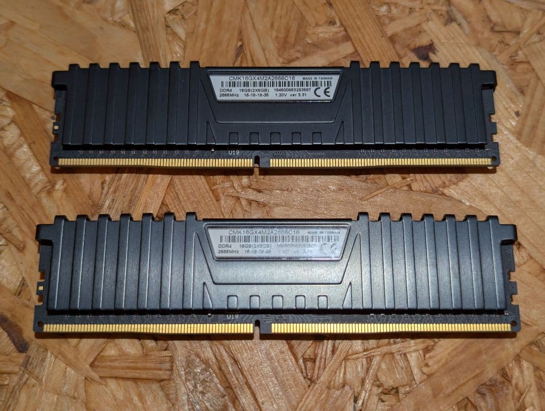 CORSAIR vengeanceDDR4 16GB(8GB×2)2666MHz