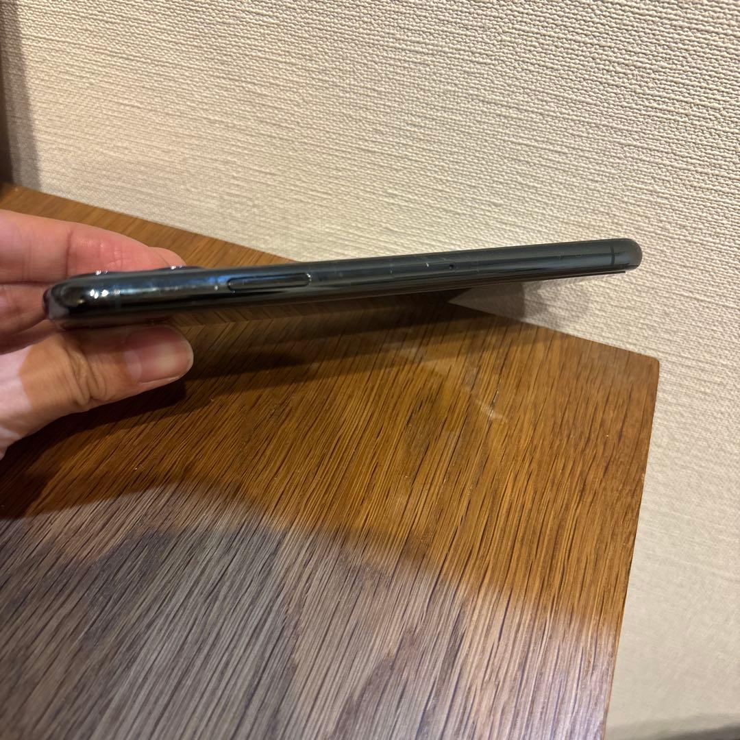 iPhone 11 Pro ミッドナイトグリーン256GB本体