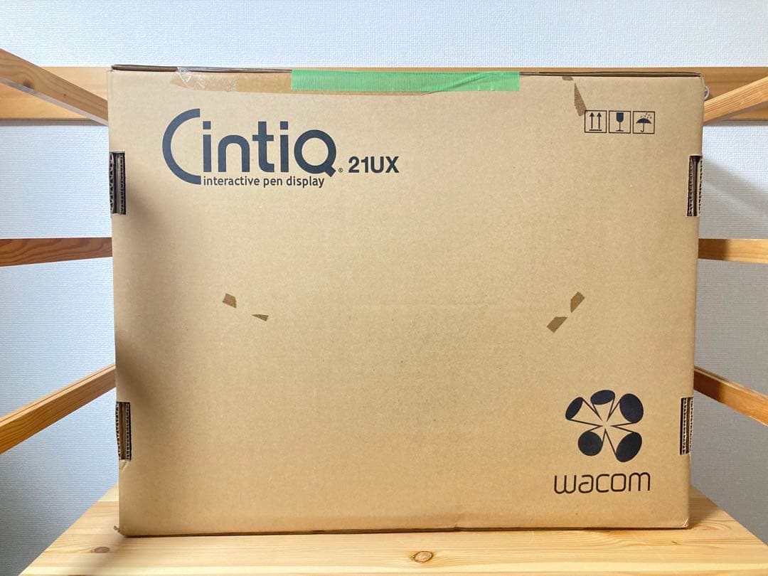 ☆激安 WACOM Cintiq 21UX DTK-2100 液晶ペンタブレット