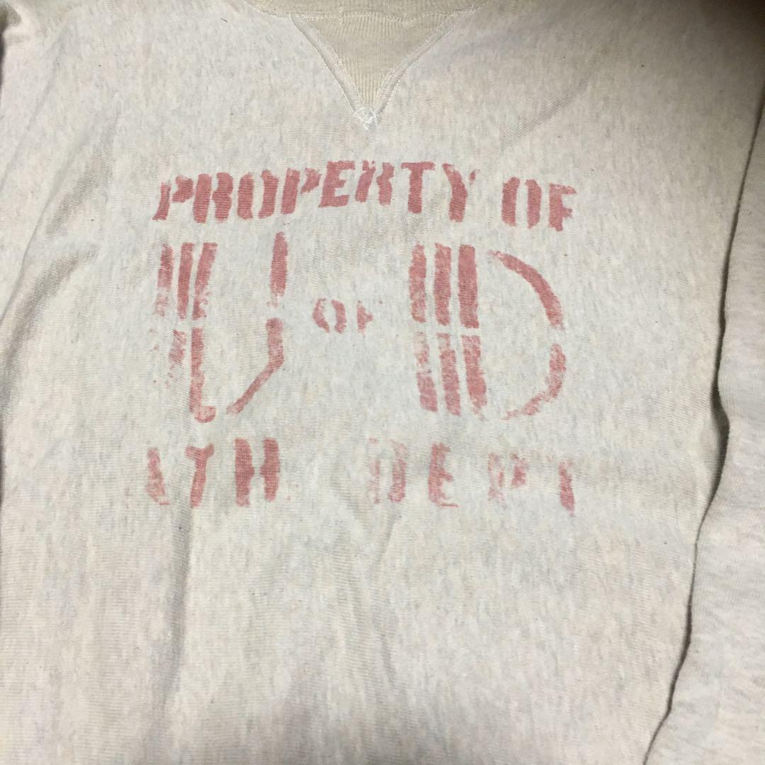 ベージュ Vネック トレーナー PROPERTY OF D.U.