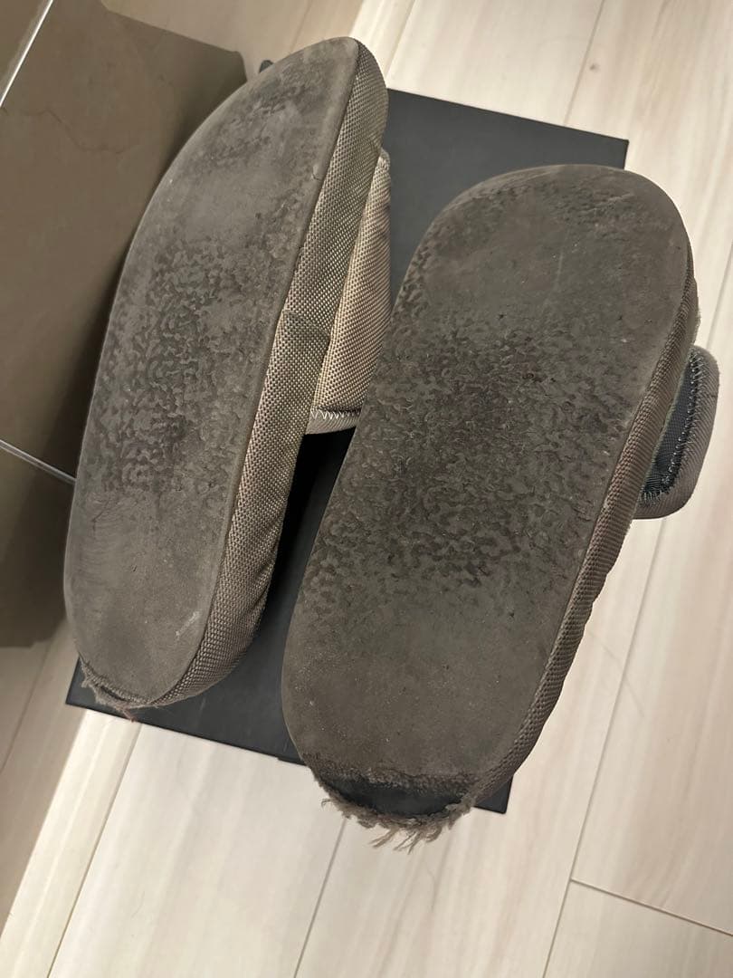 YEEZYSEASON6サンダルGRAPHITE NYLON SLIPPER43