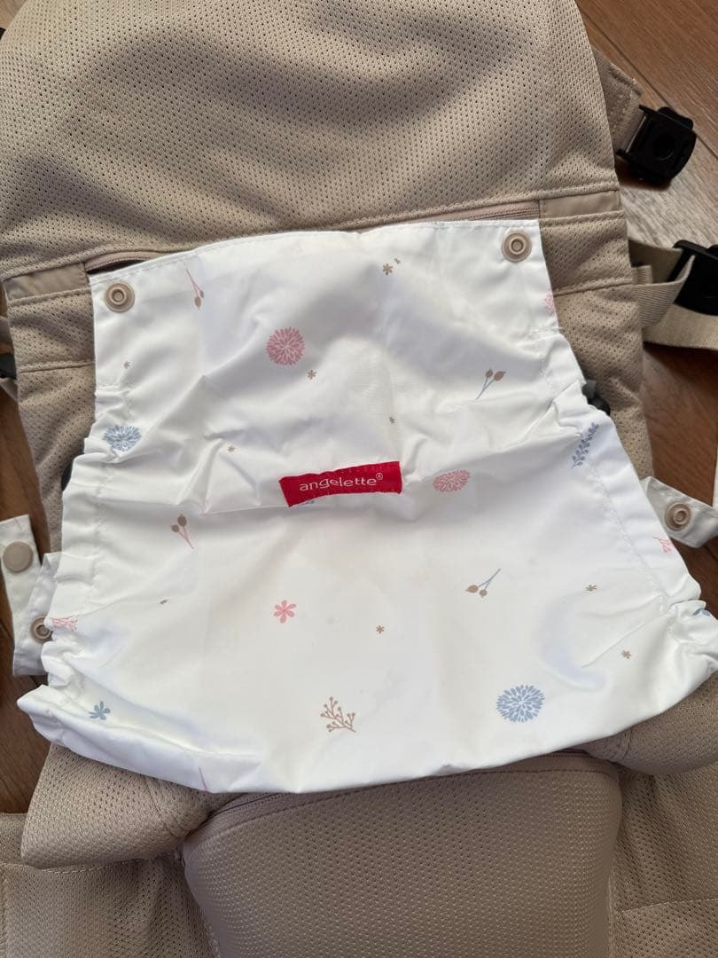 アンジェレッテ ベビーキャリアオン