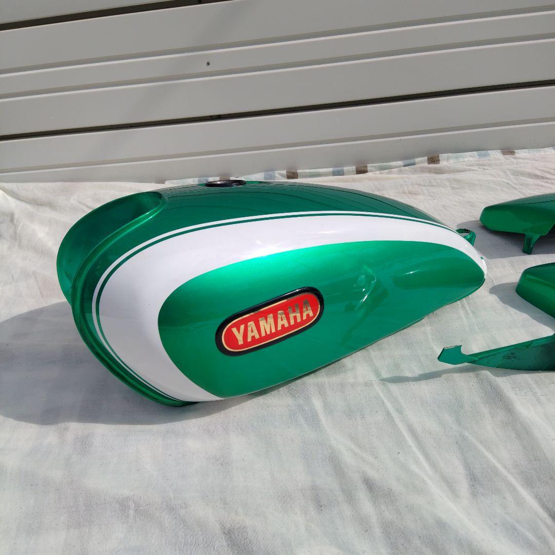 SR400 SR500 タンク　サイドカバー　シートカウル