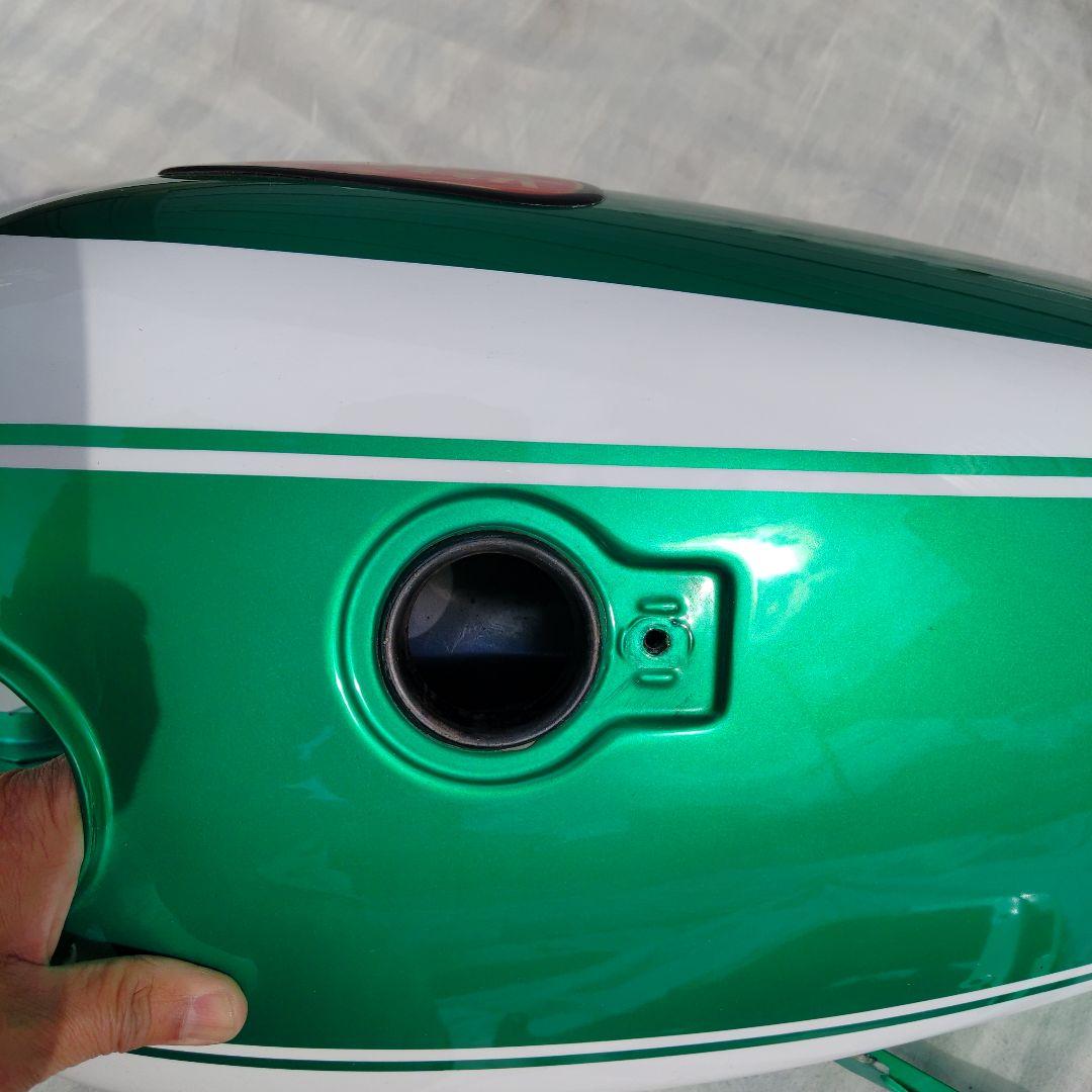 SR400 SR500 タンク　サイドカバー　シートカウル