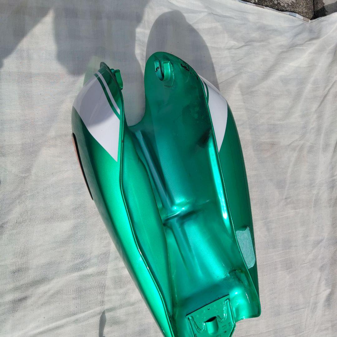 SR400 SR500 タンク　サイドカバー　シートカウル