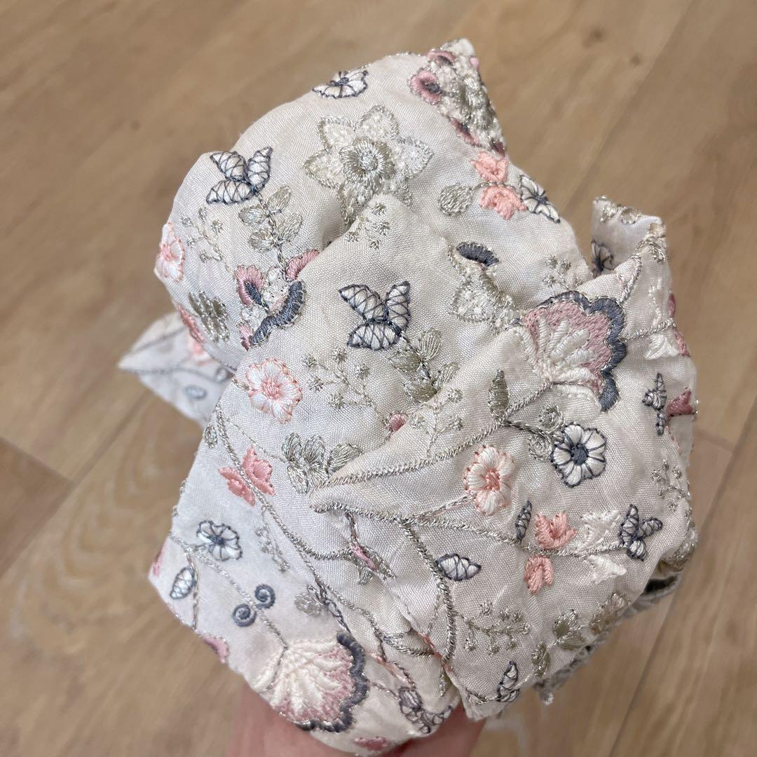 【13,999→11,999 お値下げ】yuminique 刺繍　ヘッドドレス