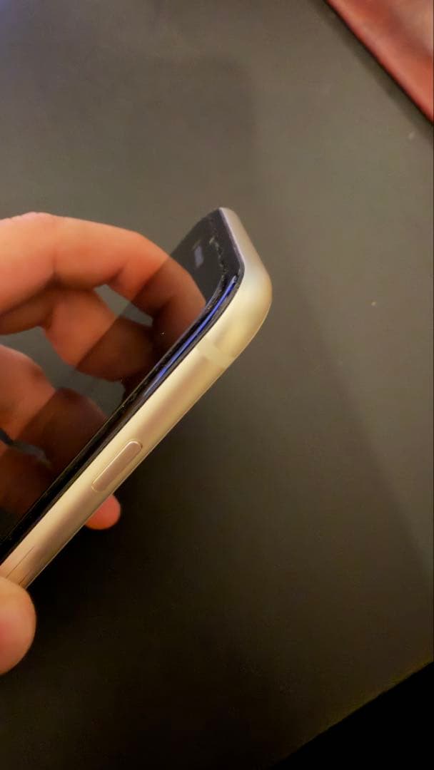 iPhone SE 第3世代128GB SIMフリー