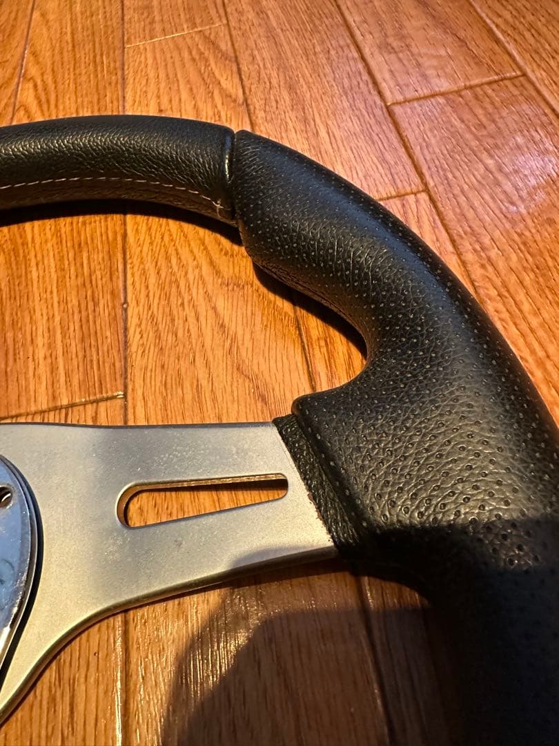 パーツ MOMO T-5 TREK R