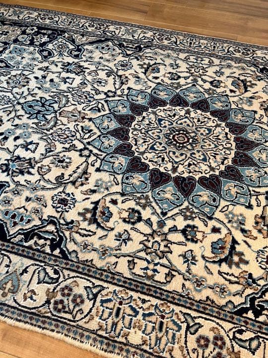 ヴィンテージラグ　絨毯　イラン　ナイン産　手織り　115×203