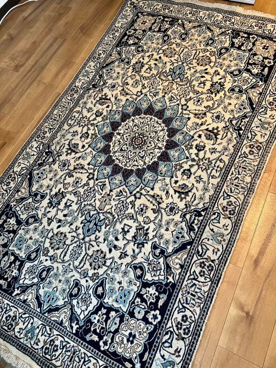 ヴィンテージラグ　絨毯　イラン　ナイン産　手織り　115×203