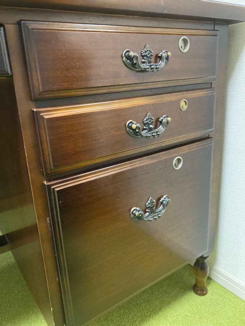 【カリモク/状態良好】デスク