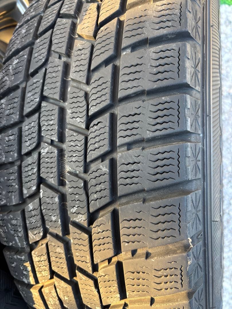 30系アルファード　スタッドレスタイヤ　215/65 16
