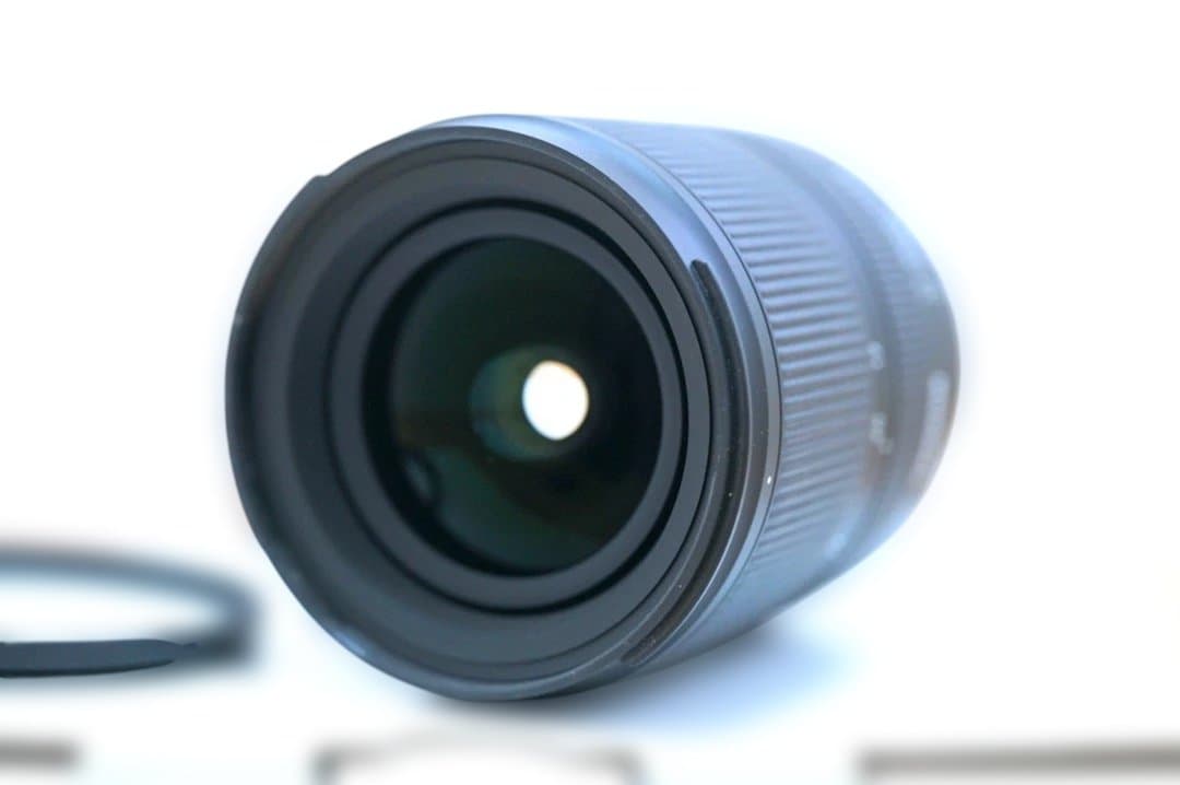 TAMRON 広角レンズ レンズフード付き F/2.8 17-28mm