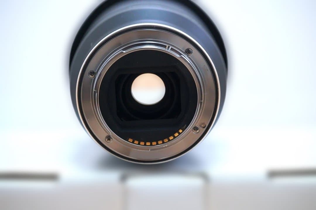 TAMRON 広角レンズ レンズフード付き F/2.8 17-28mm