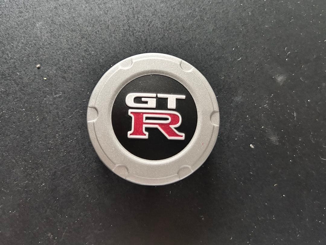 R34スカイラインGTR ステアリングエンブレム