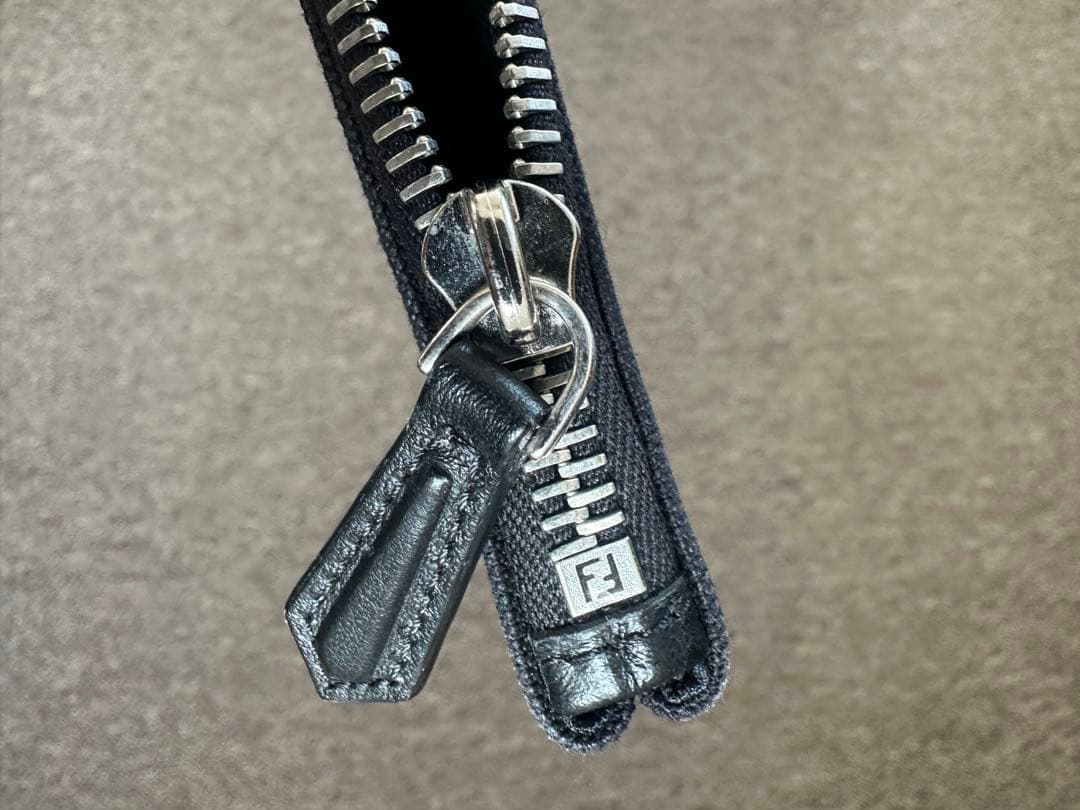 FENDI クラッチバッグ