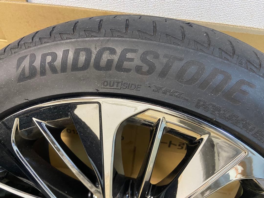 ①レクサス LS500 オプションホイール 20インチ