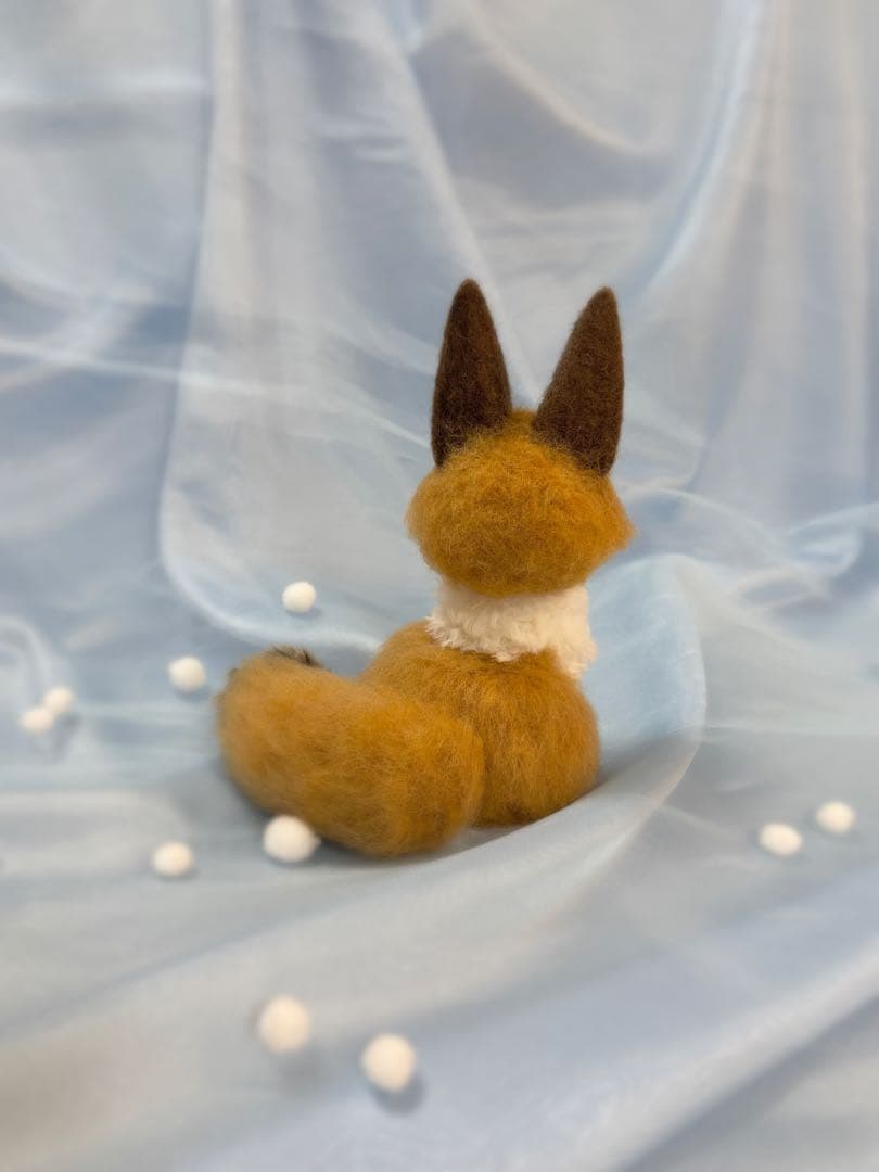ふわふわキタキツネちゃん　羊毛フェルト　ハンドメイド