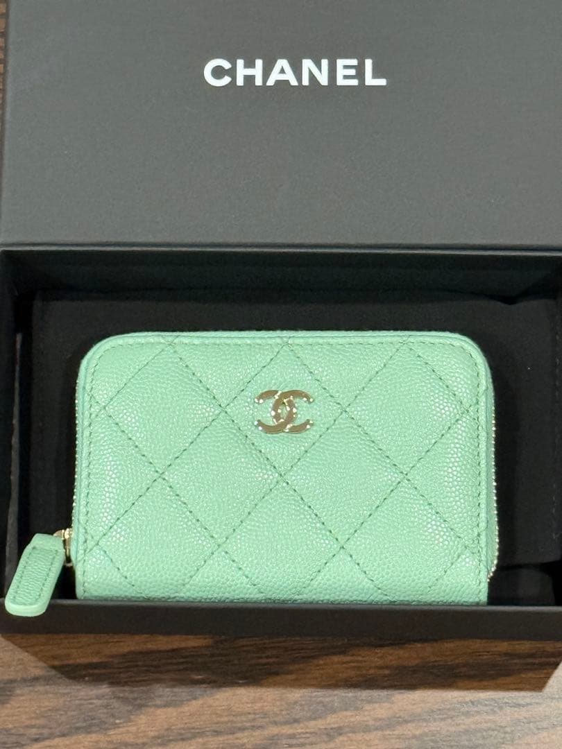 【未使用品】 シャネル クラシック ジップ パース ミントグリーン