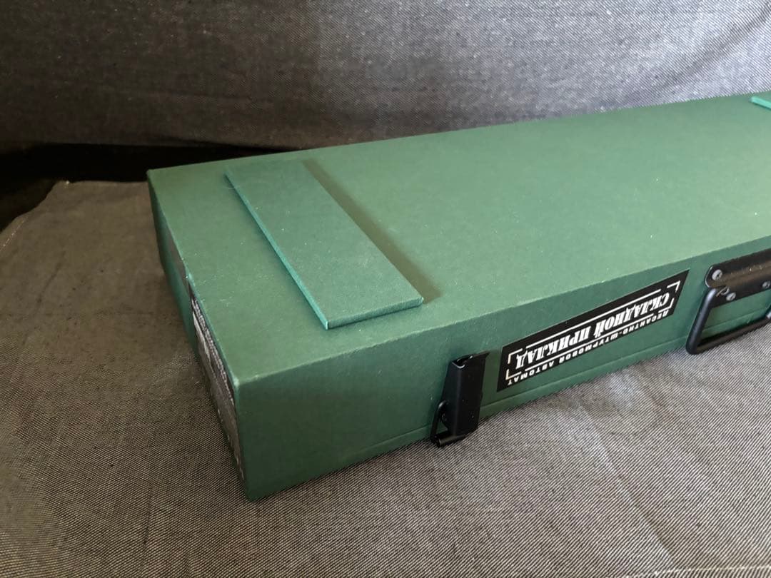 LADOGA ラドガ　カラシニコフ ウォッカ　空き瓶　専用木箱付き