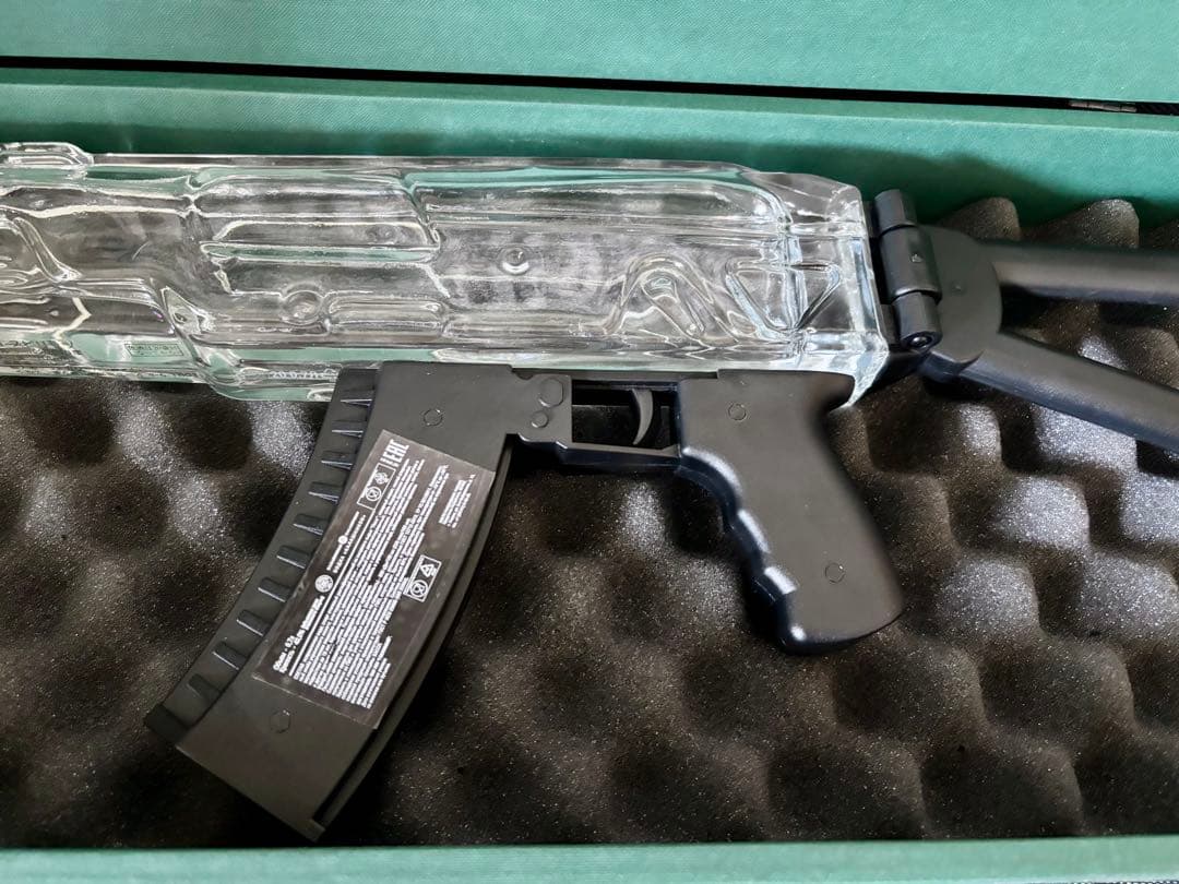 LADOGA ラドガ　カラシニコフ ウォッカ　空き瓶　専用木箱付き