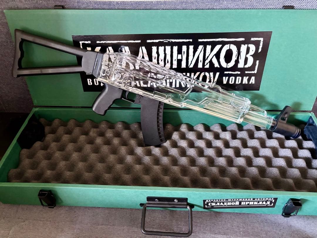 LADOGA ラドガ　カラシニコフ ウォッカ　空き瓶　専用木箱付き