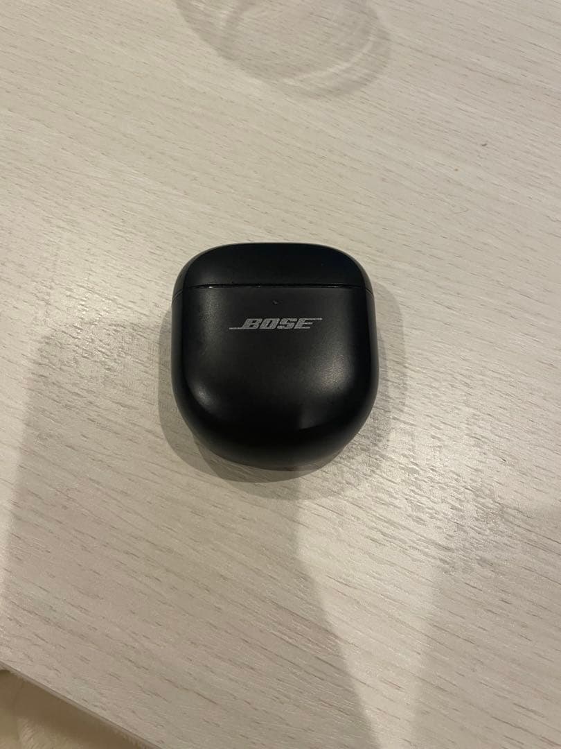 Bose ワイヤレスイヤホン ブラック 本体と充電ケース