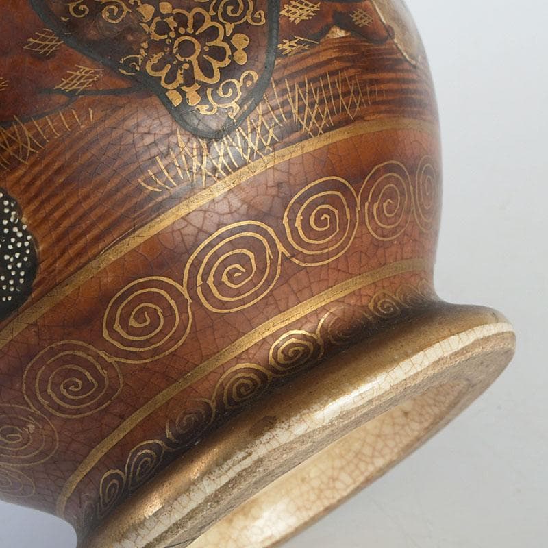 薩摩焼　丸二造　金襴手　羅漢図　花瓶　Z　9602