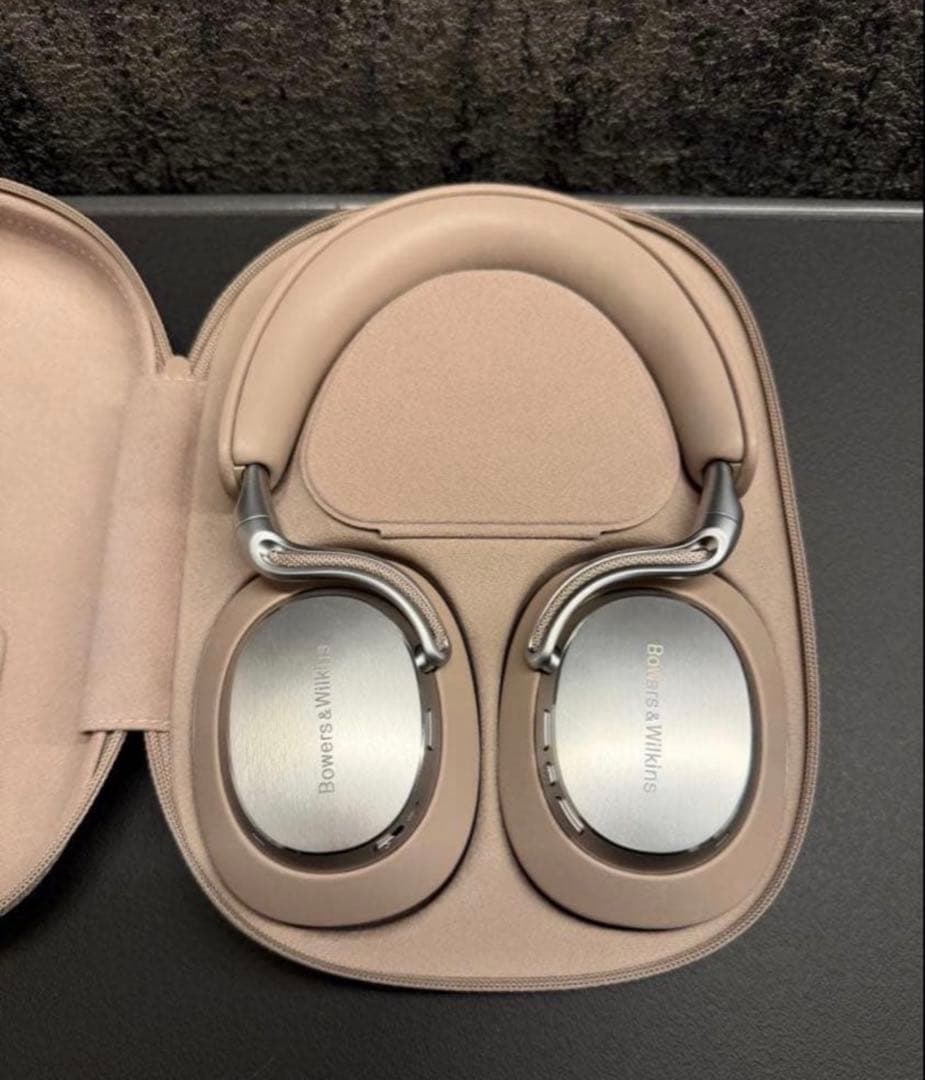 【新品同様】Bowers & Wilkins Px8 S2 ワイヤレスヘッドホン