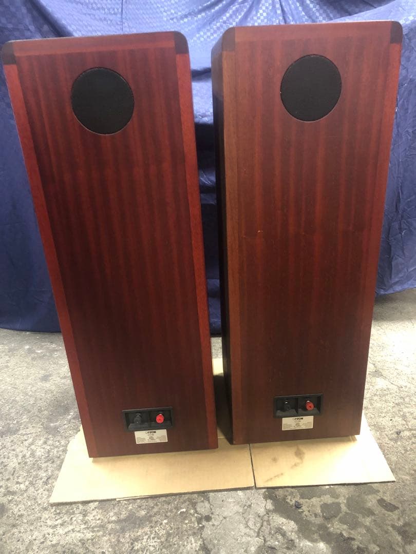 ドイツオーディオメーカーCanton（カントン）スピーカーCT 90