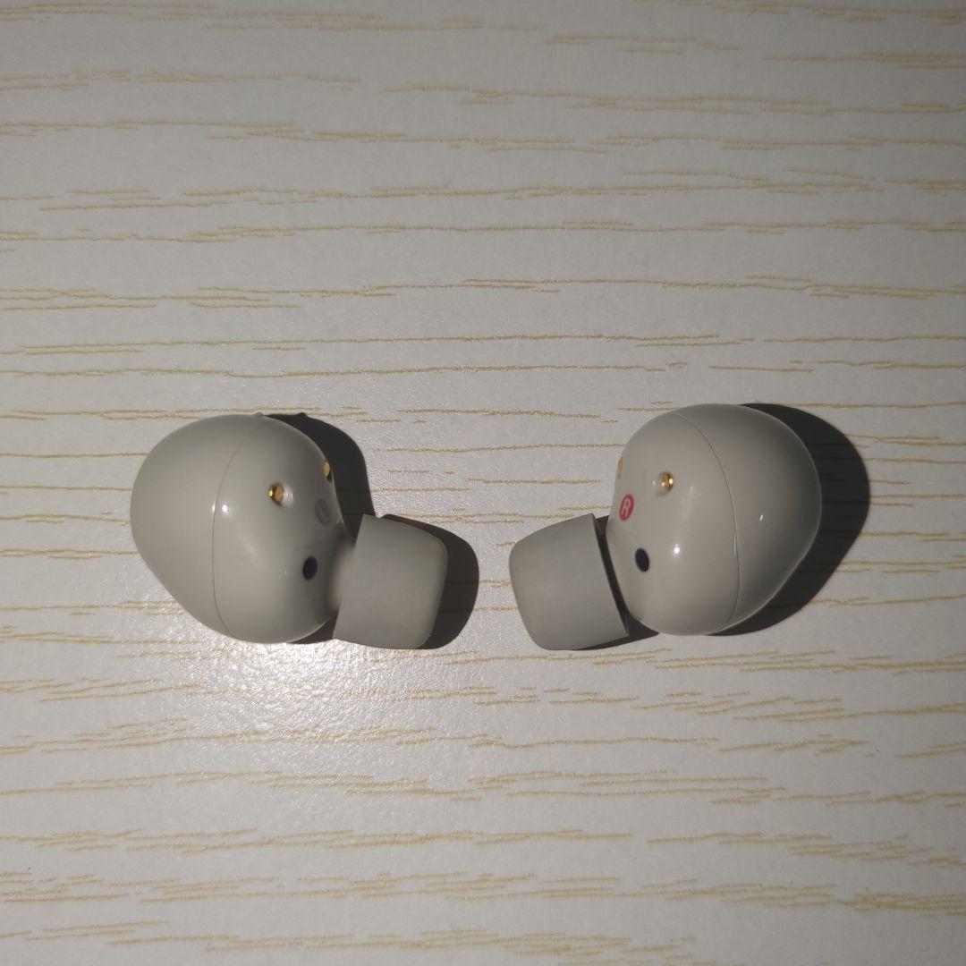 ソニー ワイヤレスイヤホン WF-1000XM5　ケース付き