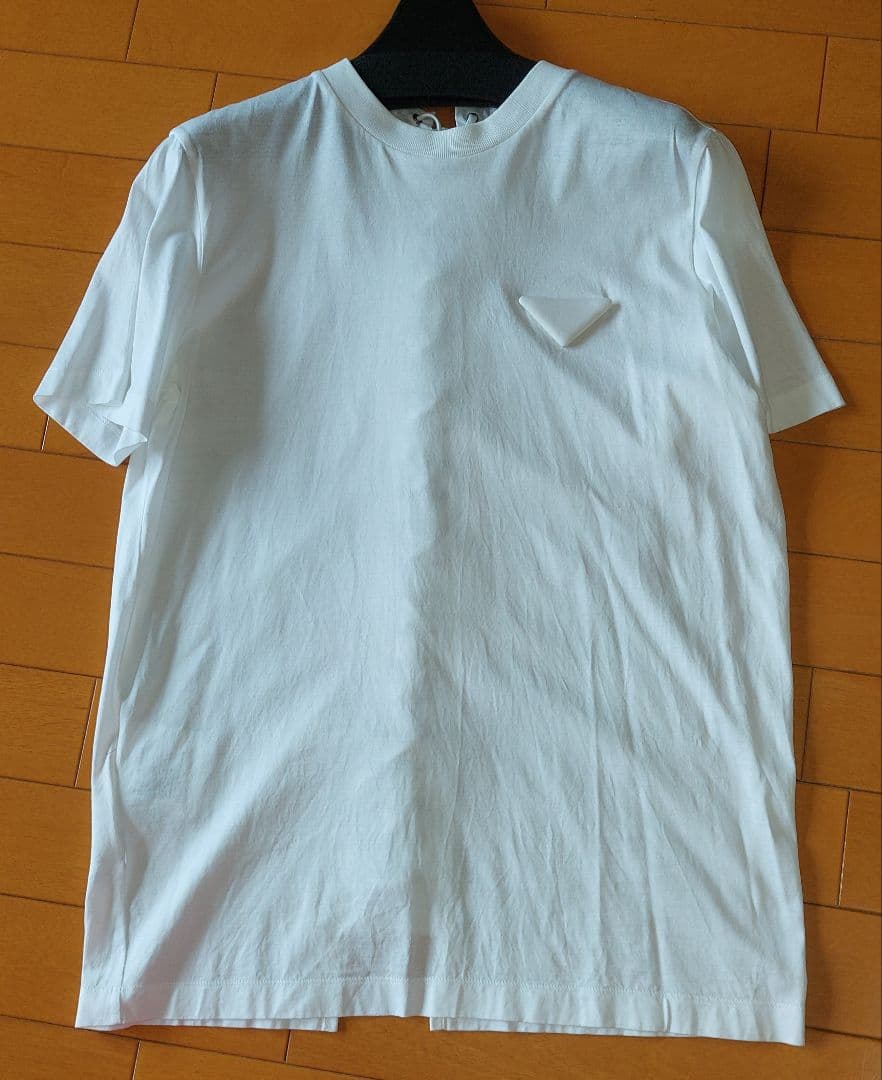 【美品】　PRADA エンブレム Tシャツ