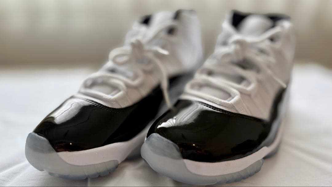 Air Jordan 11 ホワイト/ブラック