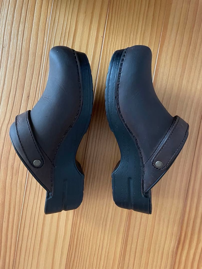 ダンスコ イングリッド ダークブラウン 36