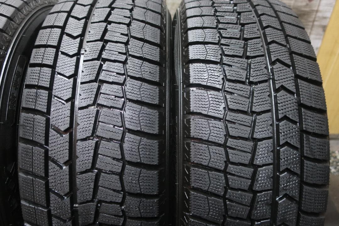 2025年 スタッドレス ダンロップ 215/55R17 クラウン アスリート