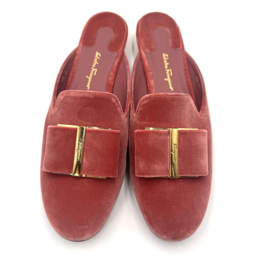 【極美品】Ferragamo ヴァラ スエード ミュール 27cm ピンク