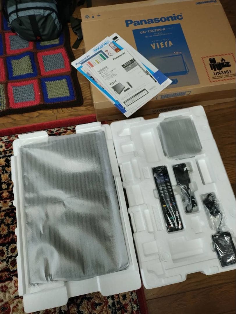 ヒロ様　Panasonic ポータブルテレビ UN-19CFB9-K