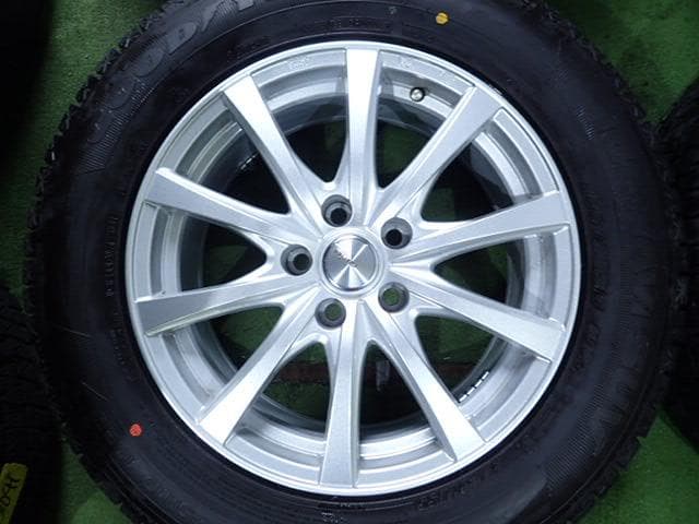 B1039【送料無料】スタッドレスタイヤ 225/65R17 4本セット