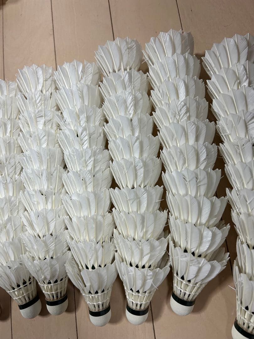 【中古】バドミントン　シャトル　130個