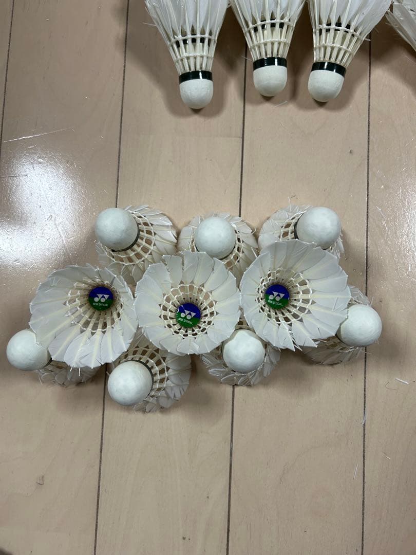 【中古】バドミントン　シャトル　130個