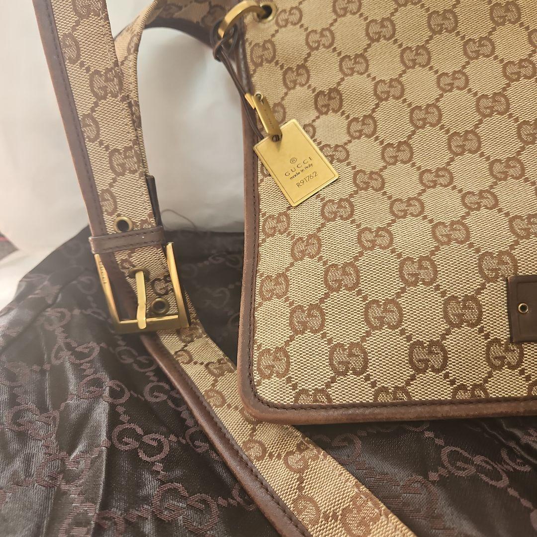 GUCCI ショルダーバッグ 男女兼用 斜めがけ