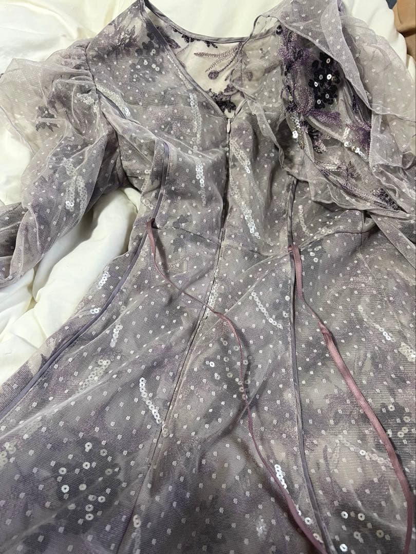 【最終価格】SNIDEL シャイニーエンブロイダリーワンピース