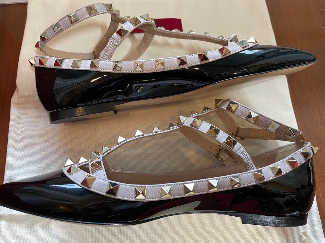 新品　VALENTINOバレンティノ ロックスタッズ　フラット　シューズ　36