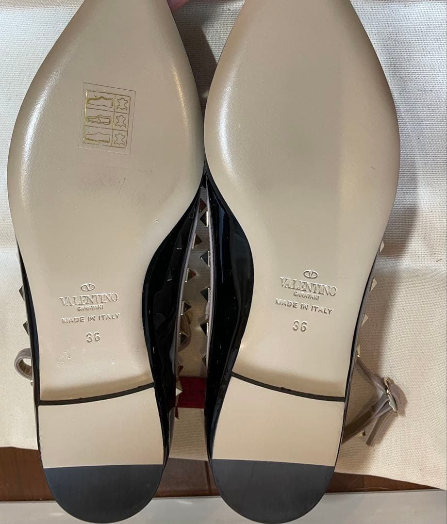 新品　VALENTINOバレンティノ ロックスタッズ　フラット　シューズ　36