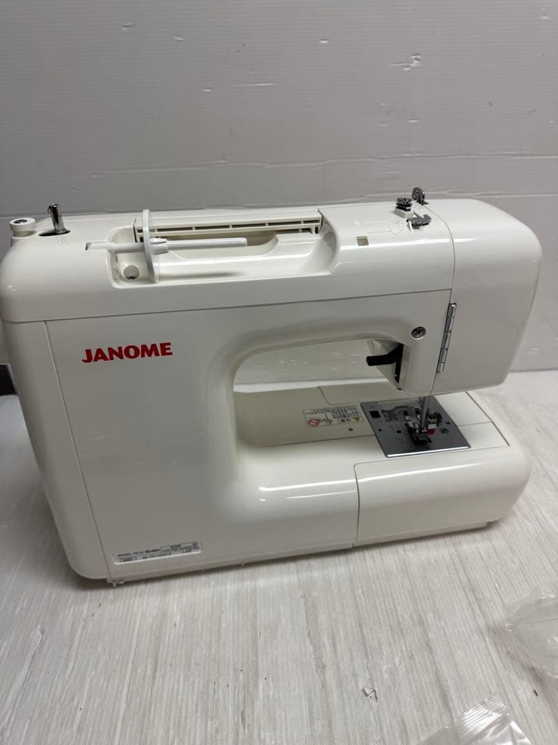 ジャノメ　電子ミシン D200　751型