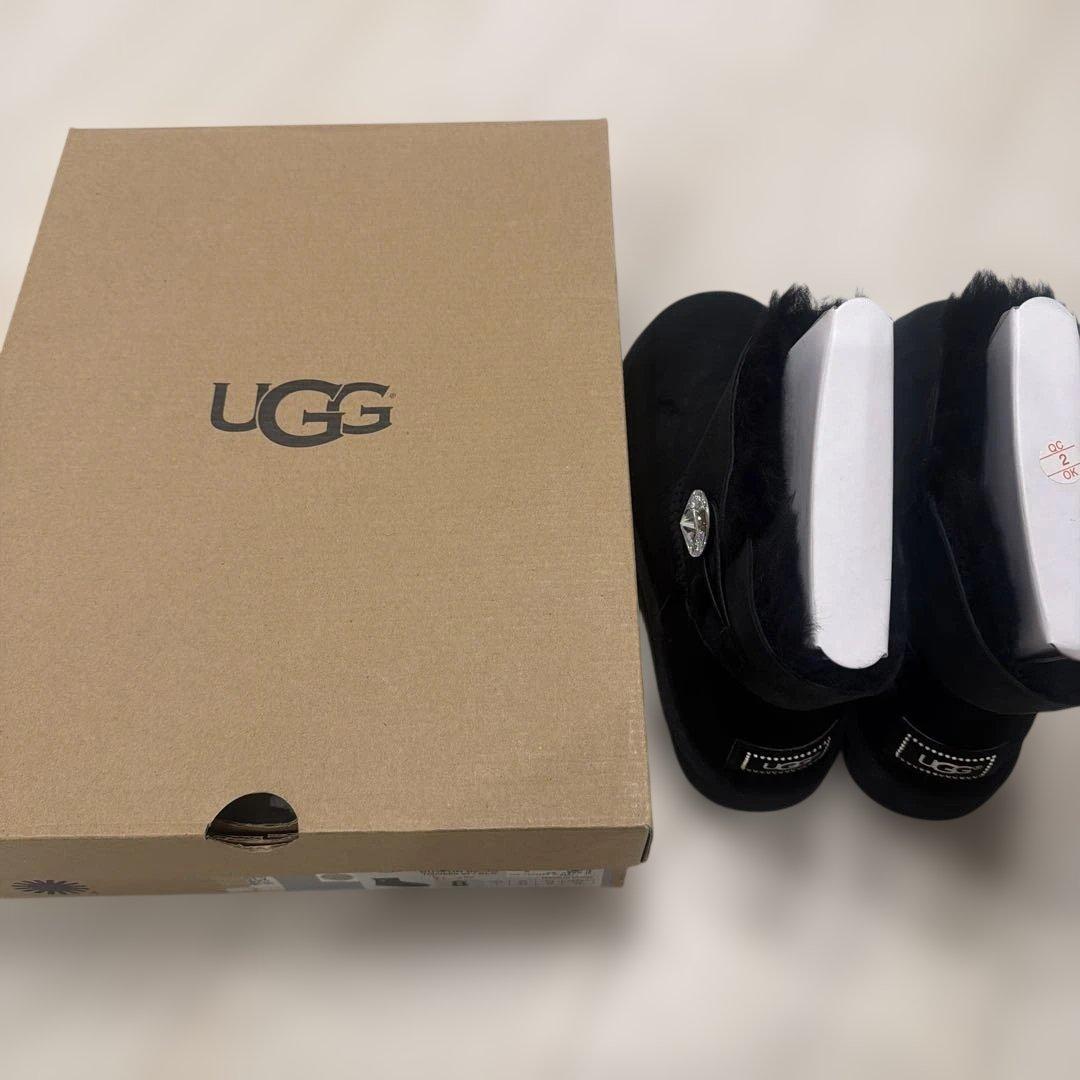 UGG ブラック ムートンブーツ・スワロフスキー