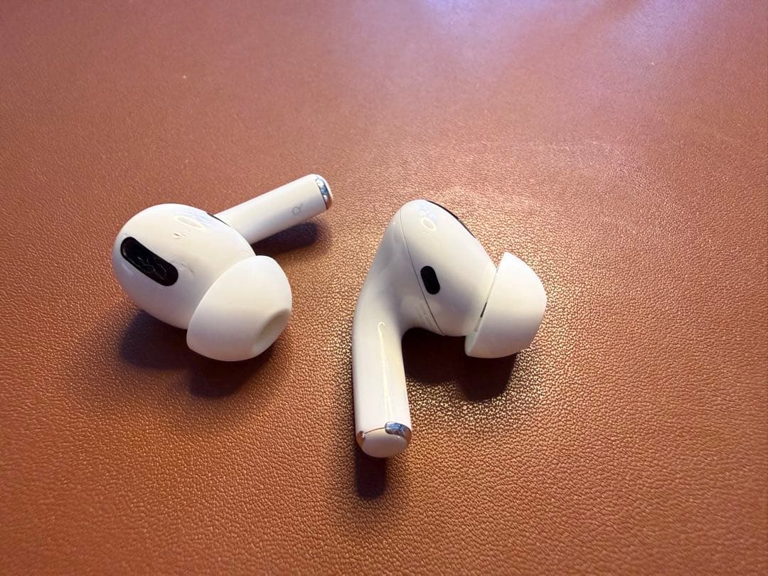 AirPods Pro（付属品付き）